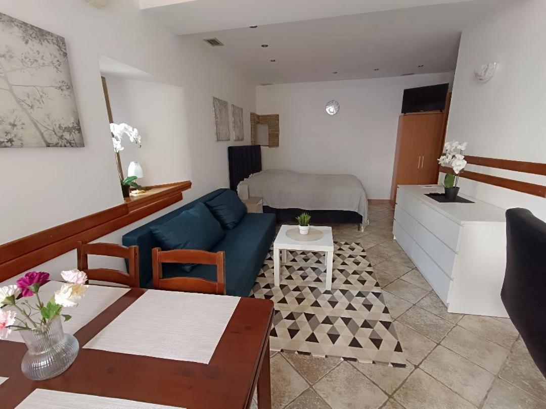 ורסאר Adria Pearl Appartments מראה חיצוני תמונה